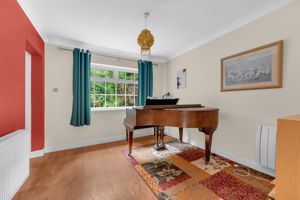 Photo 33- click for photo gallery